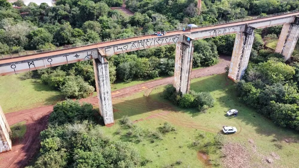 Ponte do Esqueleto, em Limeira; jovem de 21 anos morreu após fazer salto de rope jump sem corda — Foto: Wesley Almeida/EPTV