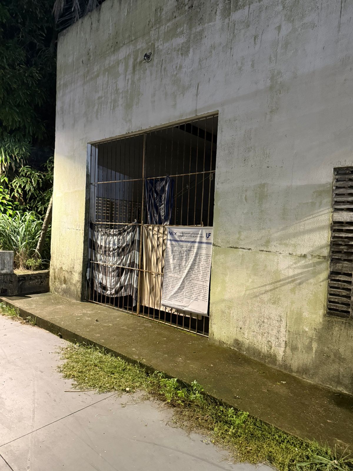 Usuários de drogas usam espaço de responsabilidade da Caern como moradia, em Capim Macio