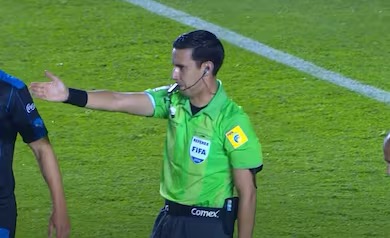 César Ramos comandará o confronto entre Brasil e Escócia pela Copa do Mundo Reprodução de vídeo