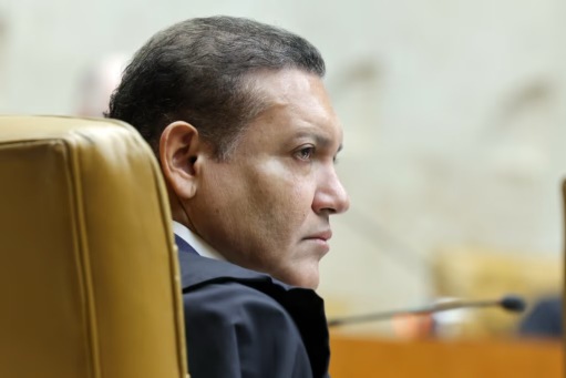 PGE contraria decisão de Nunes Marques que suspendeu pesquisa sobre Flávio