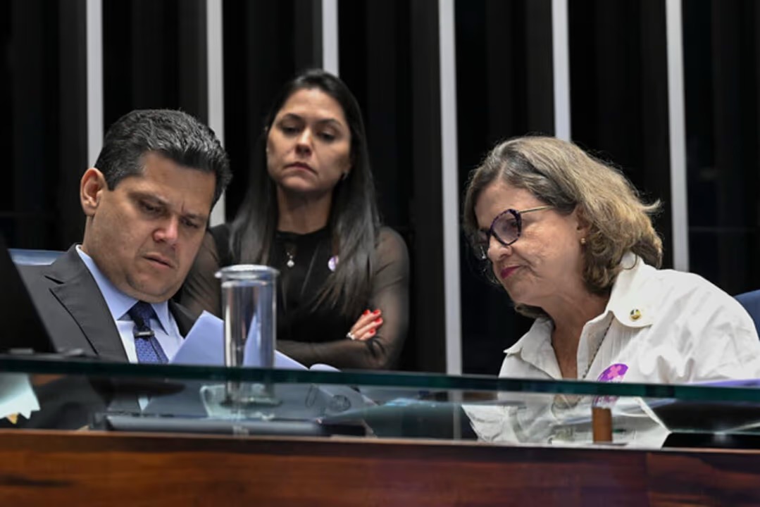 Davi Alcolumbre e Teresa Leitão | Foto: Carlos Moura/Agência Senado