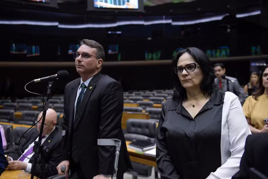damares flavio bolsonaro