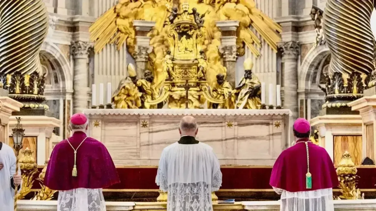 Conheça a Sociedade São Pio X, grupo conservador excomungado pelo Vaticano