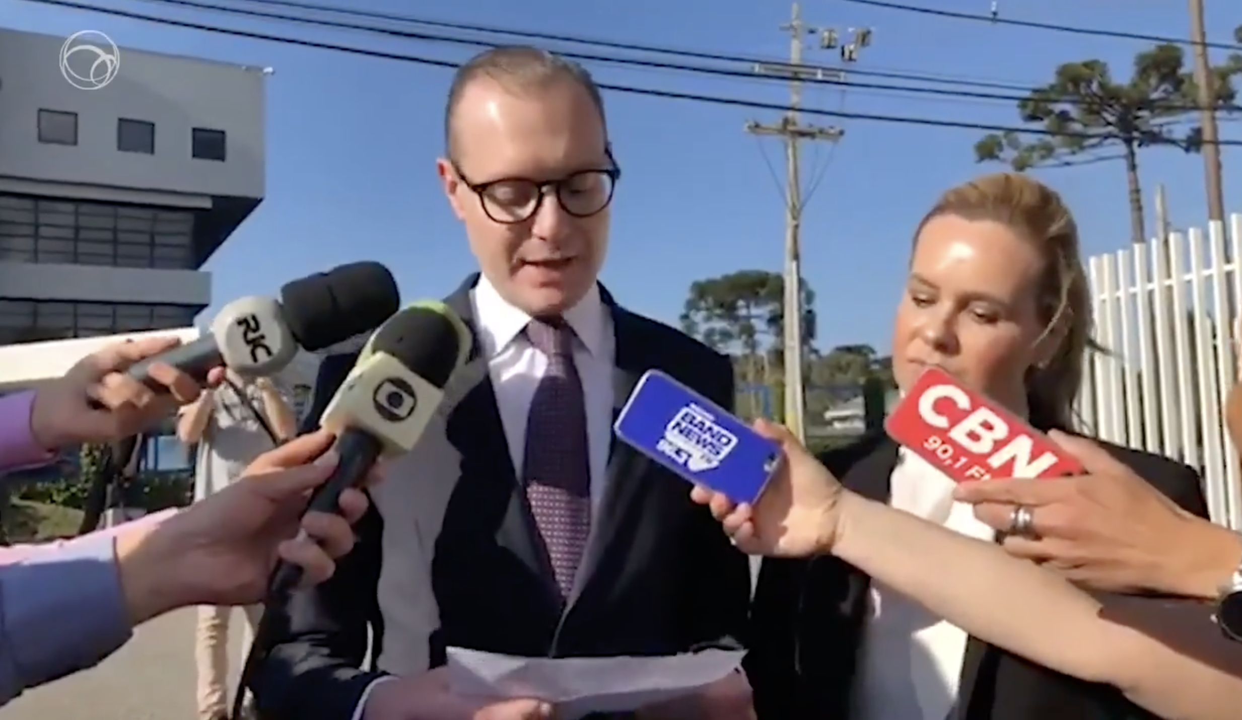 cristiano zanin lê carta de Lula