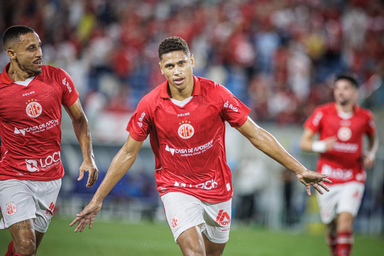 América