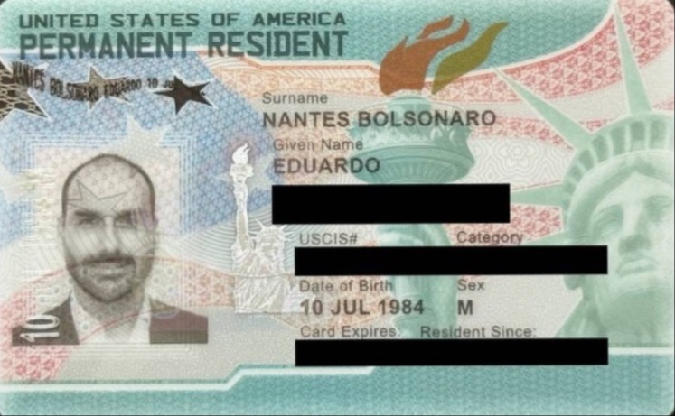 Green Card de Eduardo Bolsonaro. (Foto: Reprodução).