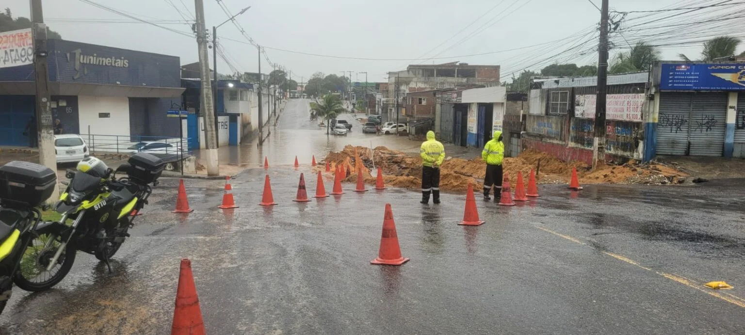 Trecho da Av. Solange Nunes está interditado nos últimos dias | Foto: Cedida