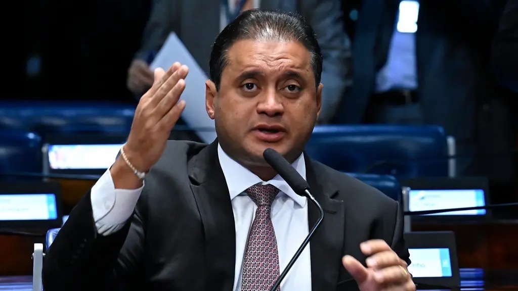 Senador Weverton Rocha (PDT-MA), vice-líder do governo Lula, é apontado como beneficiário de um esquema de lavagem de dinheiro (Foto: Waldemir Barreto/Agência Senado)