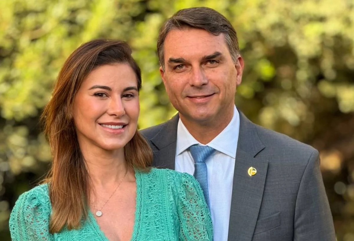 FERNANDA BOLSONARO E FLÁVIO BOLSONARO