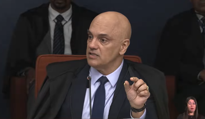 alexandre de moraes.png
