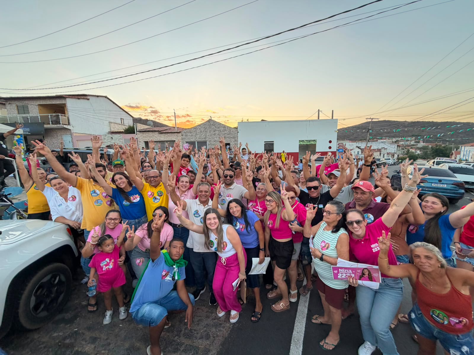 Caravana 2233: Nina Souza percorre 11 municípios e reforça compromisso com o desenvolvimento do interior  