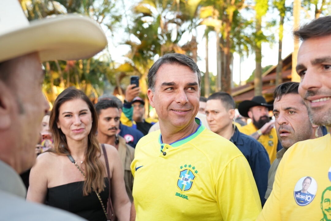 Foto: Charles Vieira/Divulgação Campanha Flávio Bolsonaro