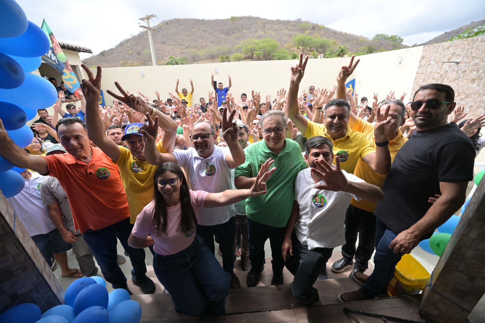 Com carreatas e passeatas, Álvaro Dias percorre o Seridó em agenda marcada por mobilização popular