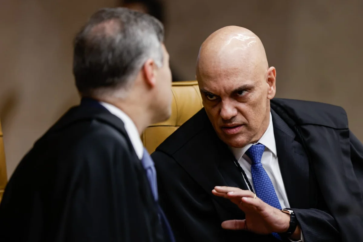 andre-mendonca-e-alexandre-de-moraes-julgamento-STF-reus-de-8-de-janeiro-3.webp