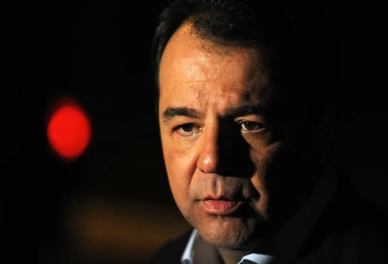 O ex-governador do Rio de Janeiro, Sérgio Cabral  • Foto: Fábio Rodrigues Pozzebom/Agência Brasil (30.nov.2010)