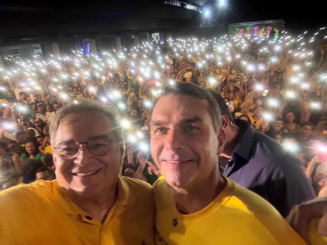 É hoje: Flávio Bolsonaro chega ao RN e cumpre agenda com Álvaro em Natal
