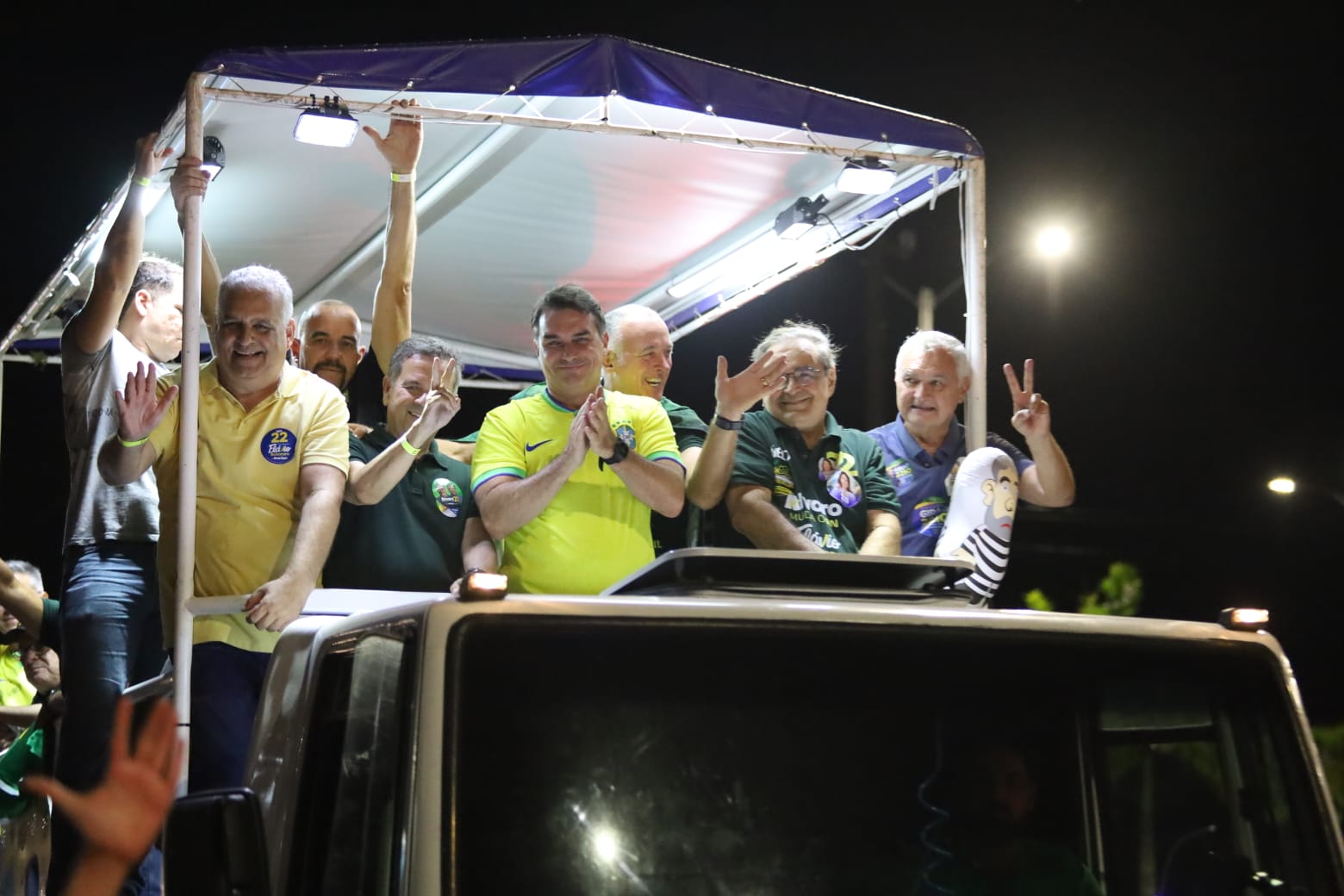 Flávio Bolsonaro e General Girão 