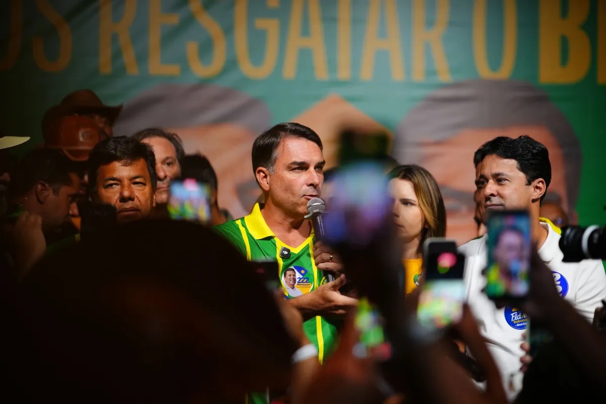 Flávio Bolsonaro (PL-RJ) é senador pelo Rio de Janeiro, filho mais velho do ex-presidente Jair Bolsonaro e candidato à Presidência da República nas eleições de 2026  • Charles Vieira/ Divulgação
