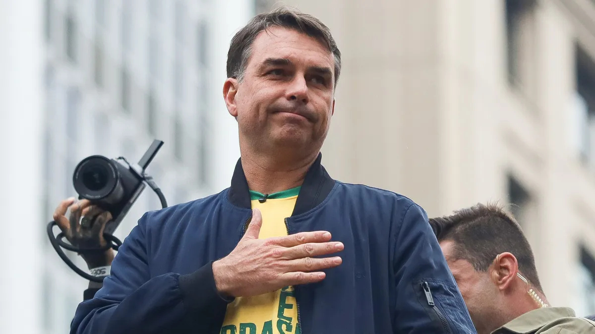 Flavio_Bolsonaro_Av_Paulista_2-e1788811799533.webp