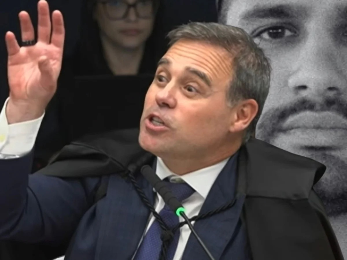 André Mendonça e Sicário 