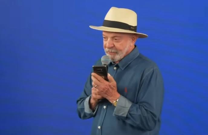 LULA LIGA PARA FLÁVIO DINO | REPRODUÇÃO
