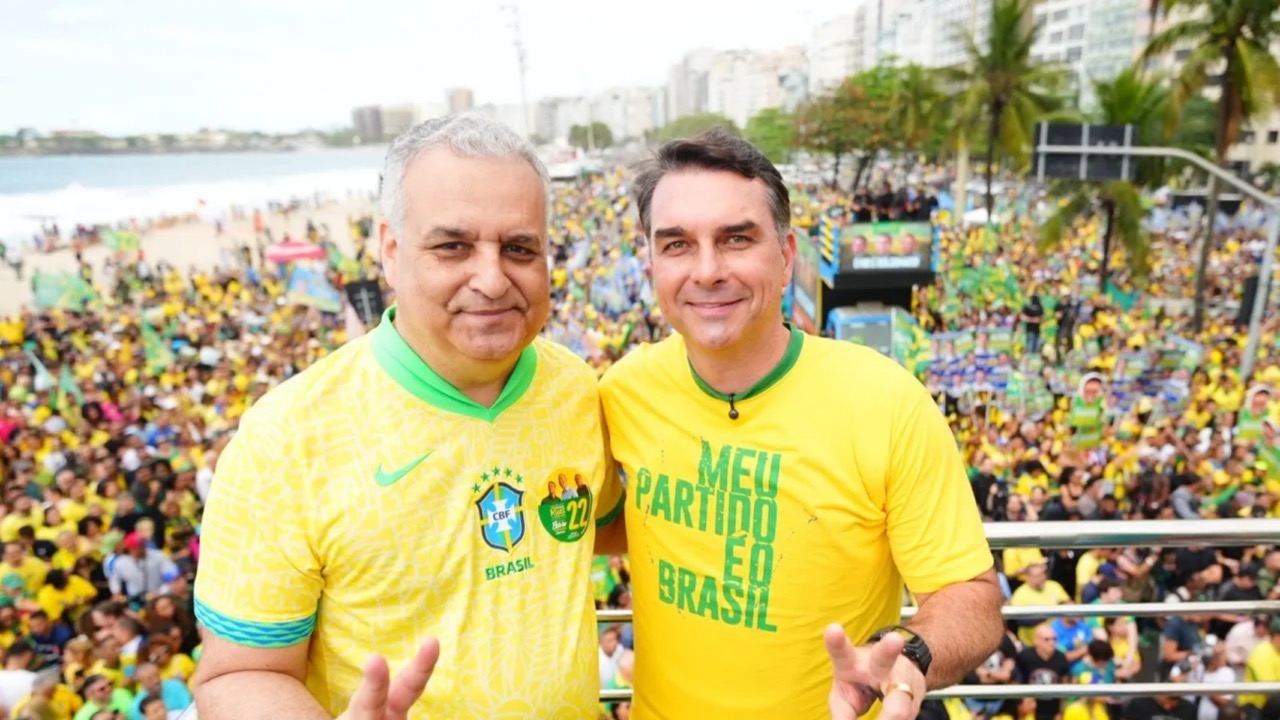 ALFREDO GASPAR E FLÁVIO BOLSONARO | Wal Lima