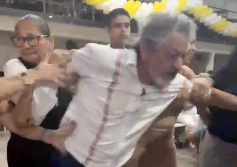 Paulo Rocha no momento em que era contido, apresentando sinais de alteração e embriaguês.