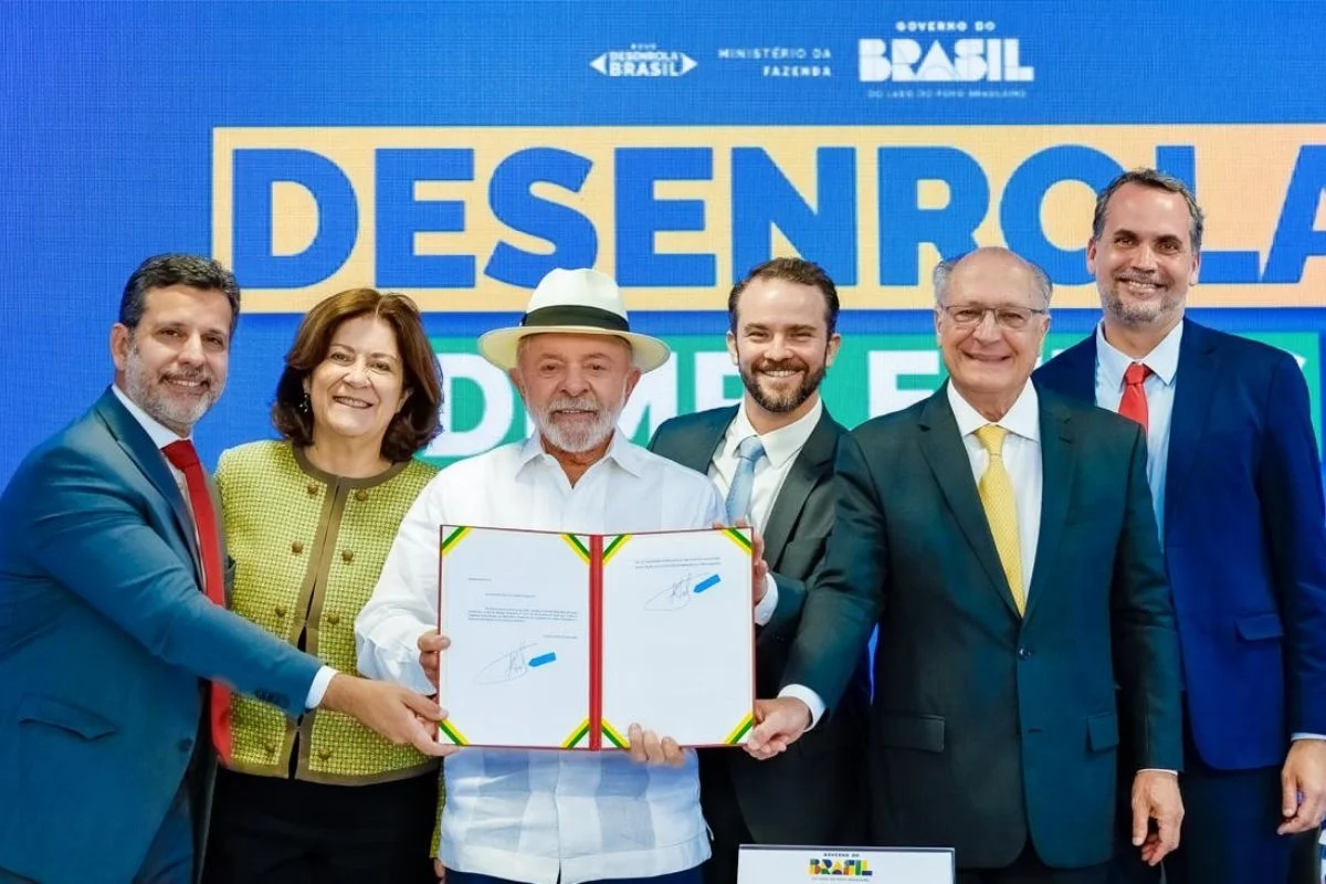 lula-lanca-desenrola-adimplentes-em-evento-no-palacio-do-planalto.webp