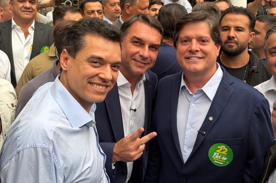 Walter Alves, Flávio Bolsonaro e Baleia Rossi