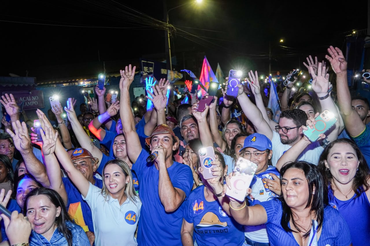 Allyson leva Caravana do Azulão ao Aeroporto II em Mossoró e reforça compromissos com juventude, aposentados e saneamento