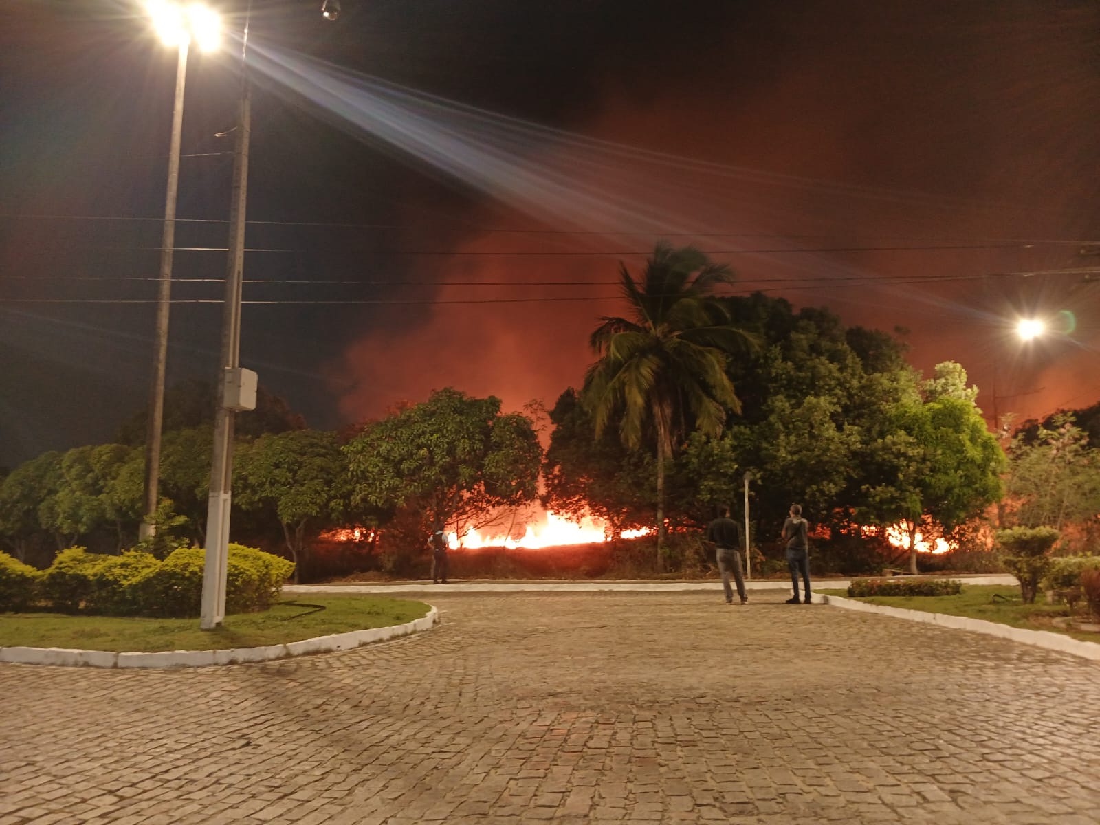 Em nota oficial, universidade informou que o Corpo de Bombeiros controlou as chamas e que adotará medidas para apurar as circunstâncias do incêndio. Foto: Reprodução