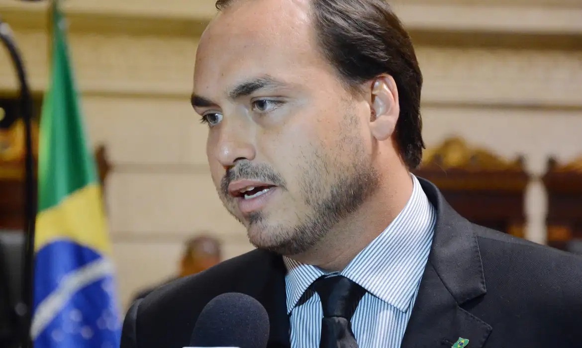 CARLOS BOLSONARO (Foto: Renan Olaz/CMRJ).