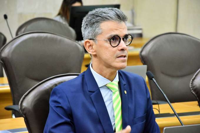 Coronel Azevedo cobra melhorias para o Hospital Regional do Seridó, em Caicó