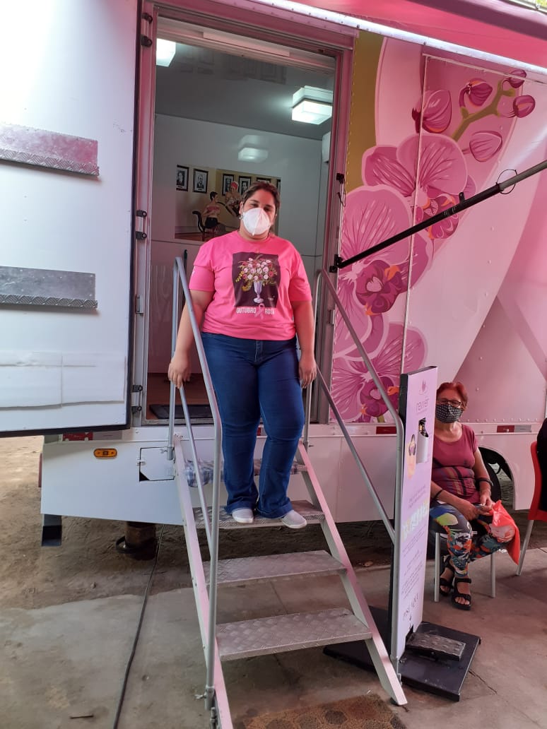 Unidades de Saúde de Parnamirim recebem o caminhão da mamografia 