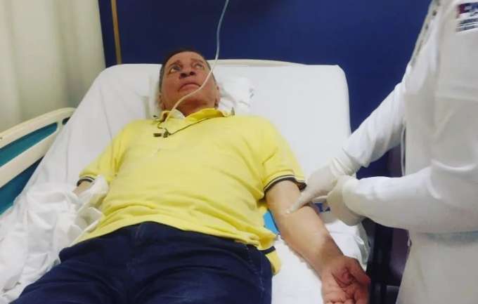 Vamos rezar: Luiz Almir é internado com urgência