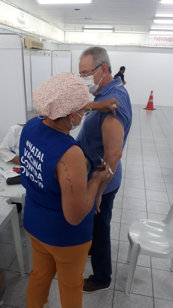 Mesmo na linha de frente, George Antunes só foi vacinado hoje