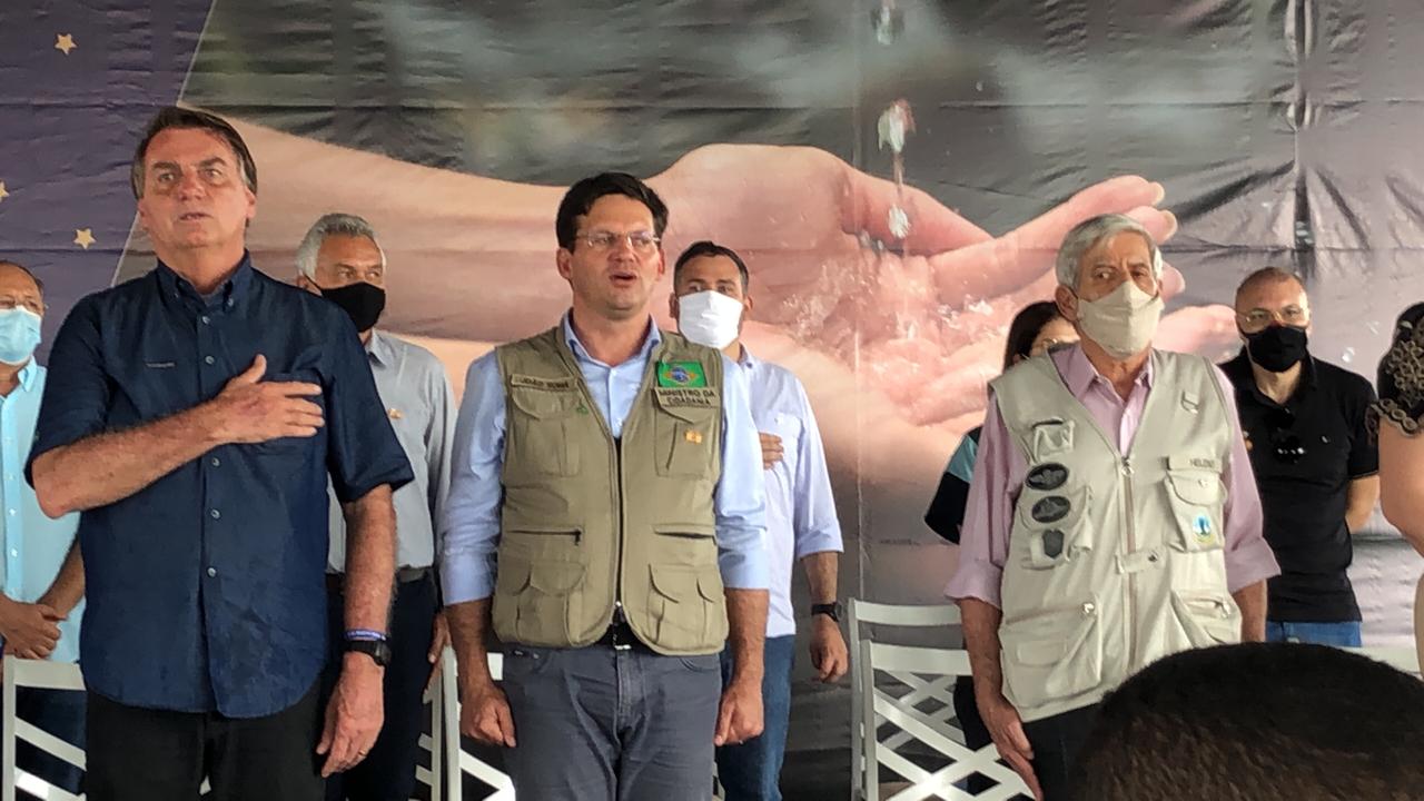 Pau dos Ferros: Albert no palco; aliados de Bolsonaro na plateia