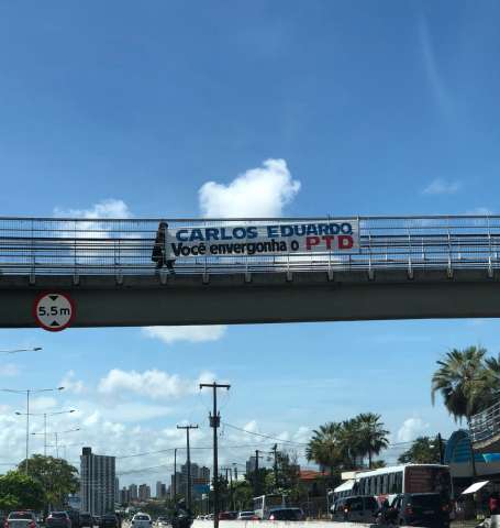 Vergonha do camarada Carlos