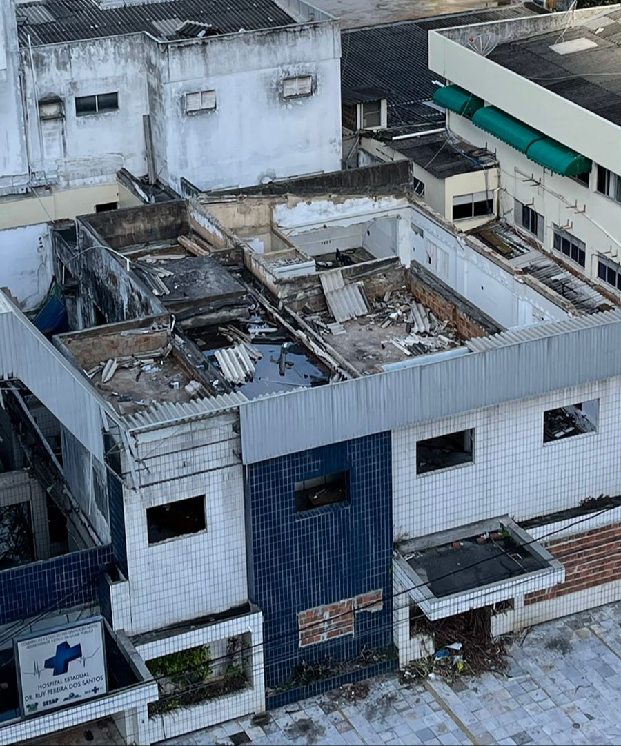 Moradores denunciam abandono e depredação do antigo hospital Ruy Pereira