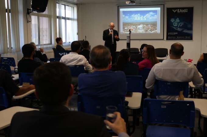 Em encontro sobre Economia Circular, presidente da FIERN apresenta sucesso da reciclagem em Arez