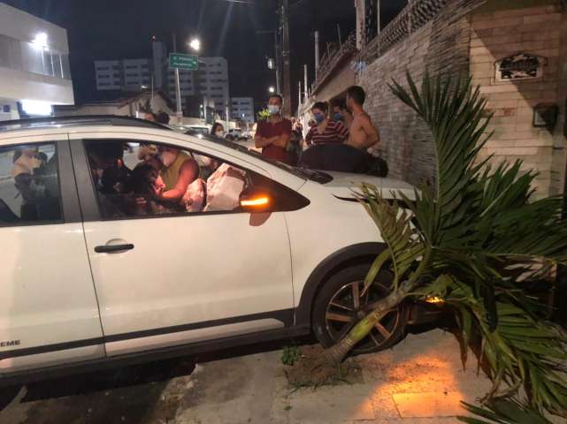 Mulher é baleada durante tentativa de assalto em Nova Parnamirim e perde sensibilidade dos braços e pernas
