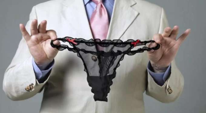 30% das mulheres têm tesão em fazer sexo com homens de calcinha, revela estudo