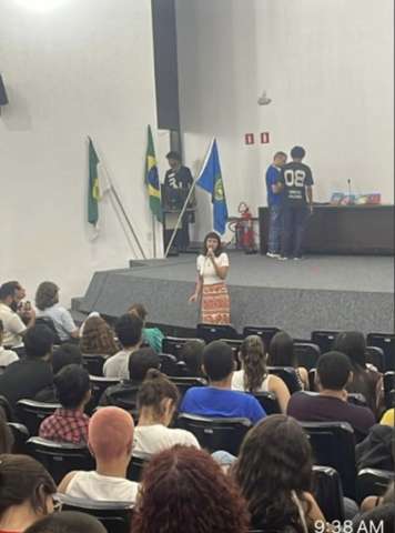 Brisa participa da 1° aula do curso de medicina da UFRN