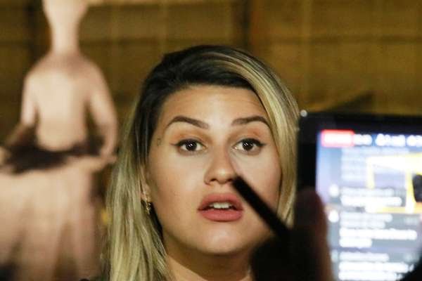 MP quer R$ 1,3 milhão por danos morais em ação contra Sara Winter, após exposição de menina vítima de estupro
