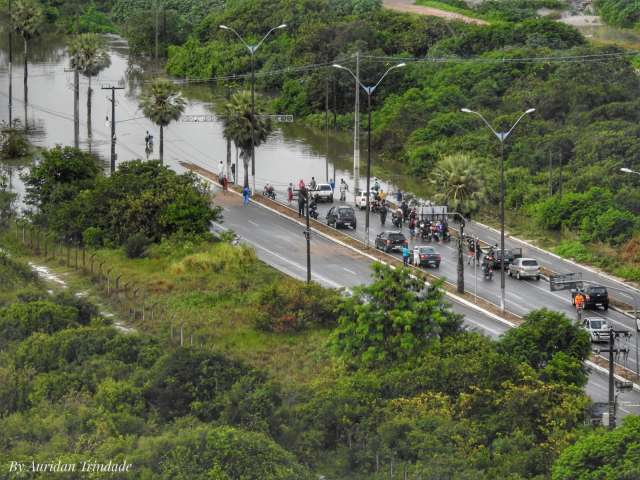 [VÍDEO] A saga (de bosta) na Rota do Sol