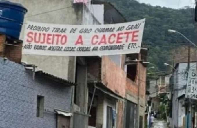 Facção criminosa proíbe empinar moto e ameaça dar “cacete” em quem desobedecer
