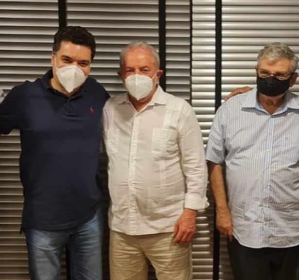 Os envergonhados Walter Alves e Garibaldi Filho