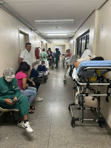 Pacientes reaparecem nos corredores do Hospital Walfredo Gurgel