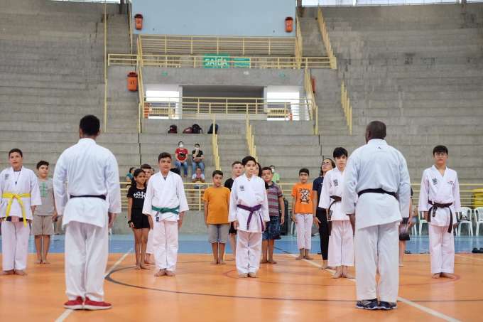 Projeto “Karatê para Todos” tem aula inaugural no Ginásio de Esporte Pedro Ciarlini