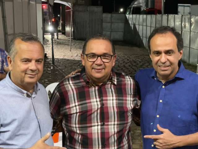Prefeito da maior cidade do Mato Grande vai de Rogério pro Senado e Fábio Dantas pro Governo